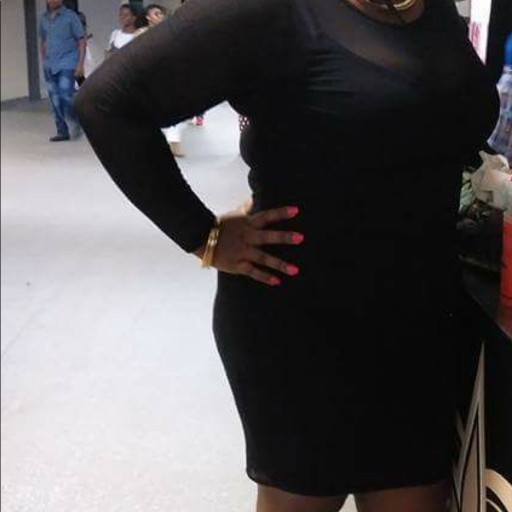 Really cute black dress.